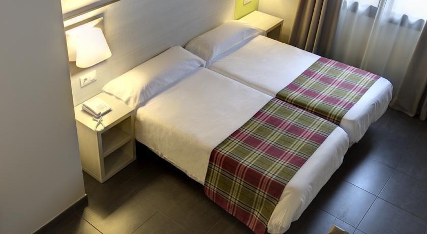 Hotel Cristina - Photo 12